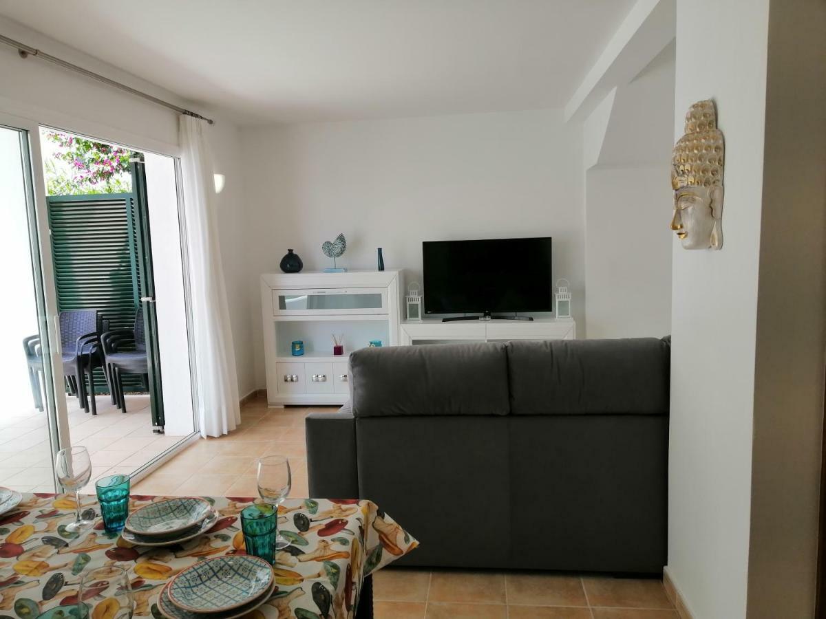 Villa Diplomado Es Mercadal Eksteriør billede